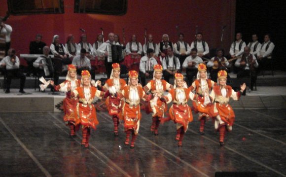Macedonian female folk dance