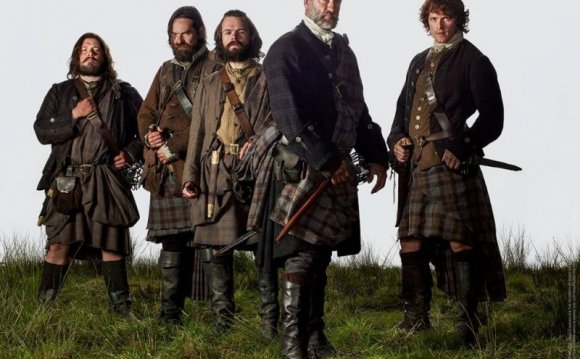 #1 NEW Outlander Photo Beware