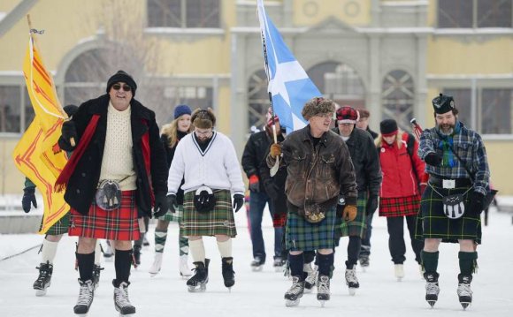 Kilt wearing skaters