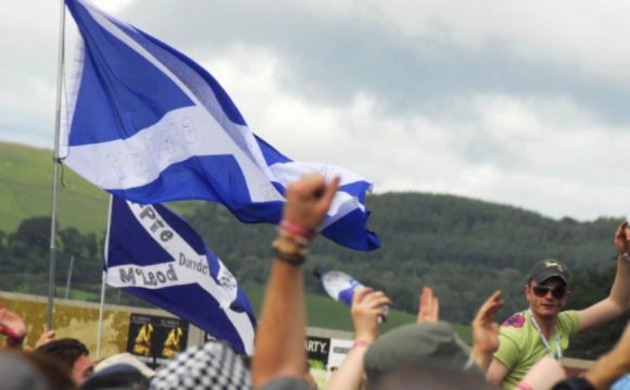 Scottish Saltires at T in the