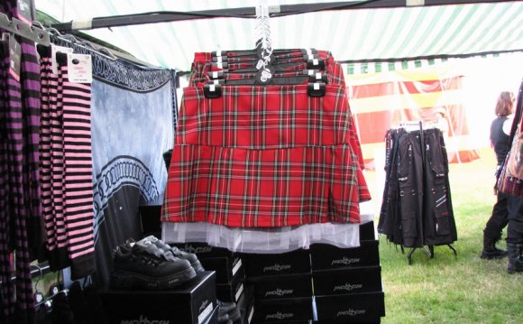 There were lassie short kilts