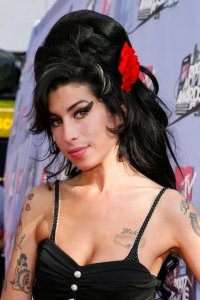 Amy Winehouse died from alcoholic beverages poisoning at age just 27