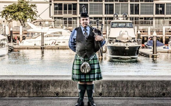 Bagpiper Hire