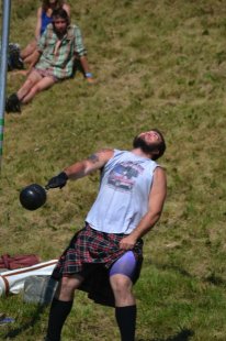 HOMER TRIBUNE/Sean Pearson Athletes in Saturday’s Kachemak Bay Highland Games at Karen Hornaday Park competed in events such as the Heavy Weight for Height